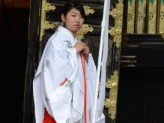 japan11-08-049 japan11-08-049