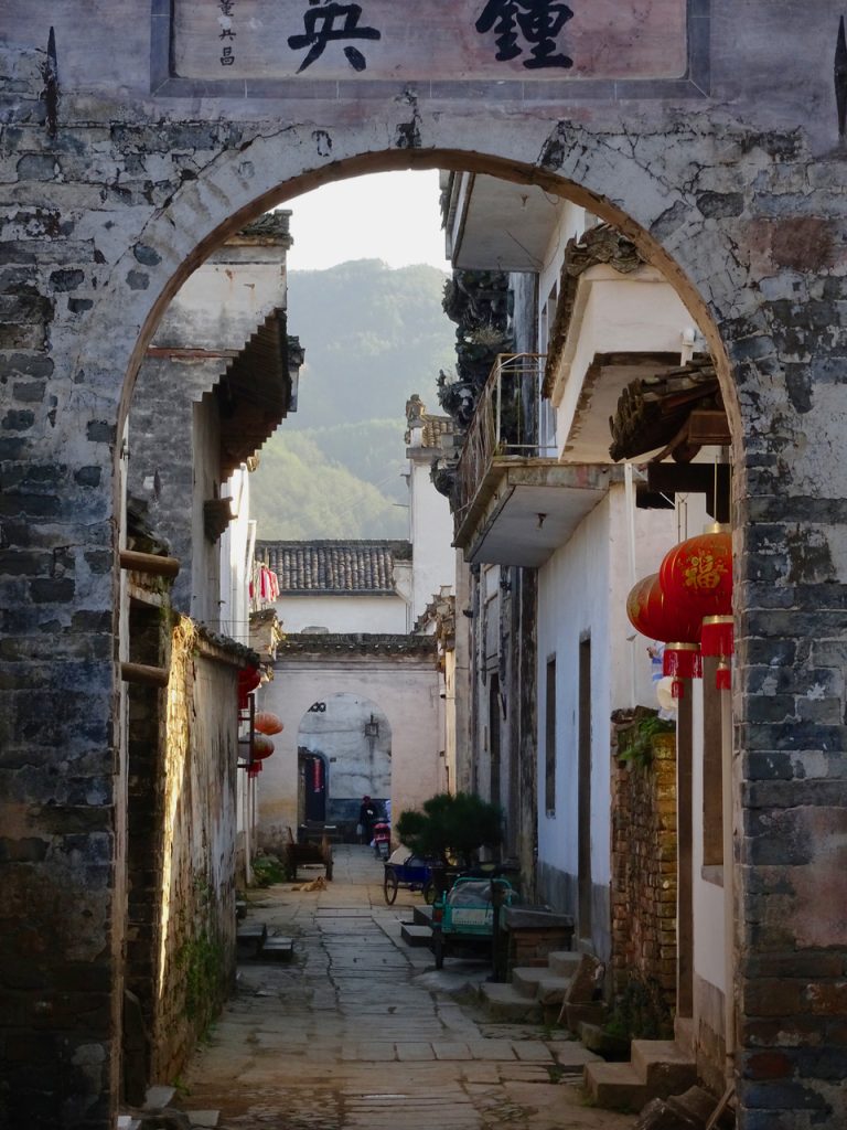 CHINA-2017-16-175 CHINA-2017-16-175