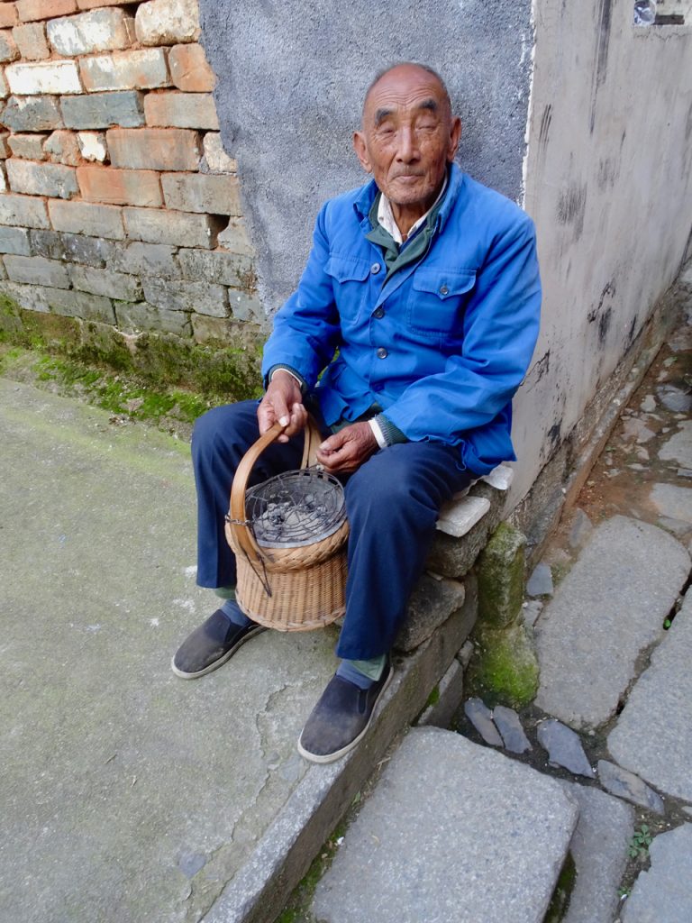 CHINA-2017-16-176 CHINA-2017-16-176