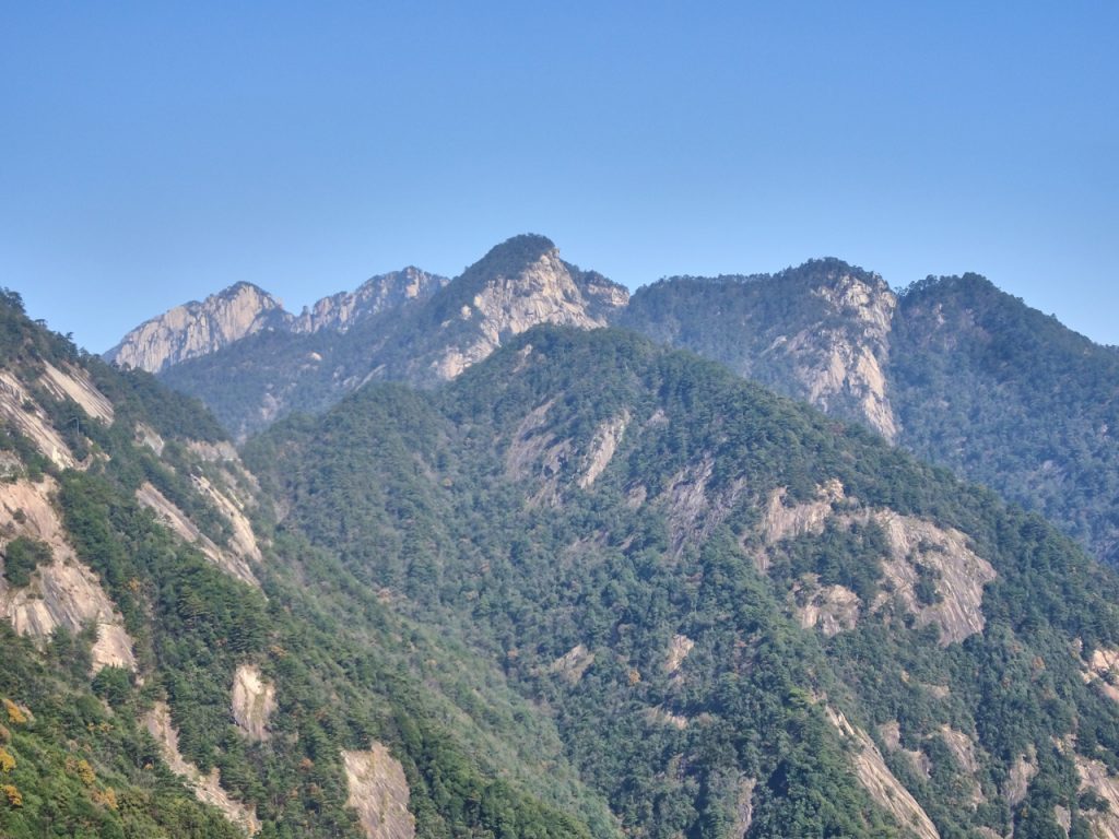 CHINA-2017-17-048 CHINA-2017-17-048